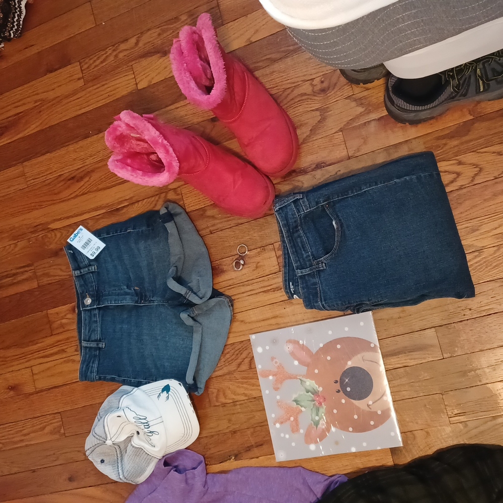 Clothes( hats, Christmas stuff real rings, jeans, shoes and shorts)